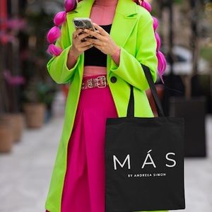 Meet your Posher, Andreea